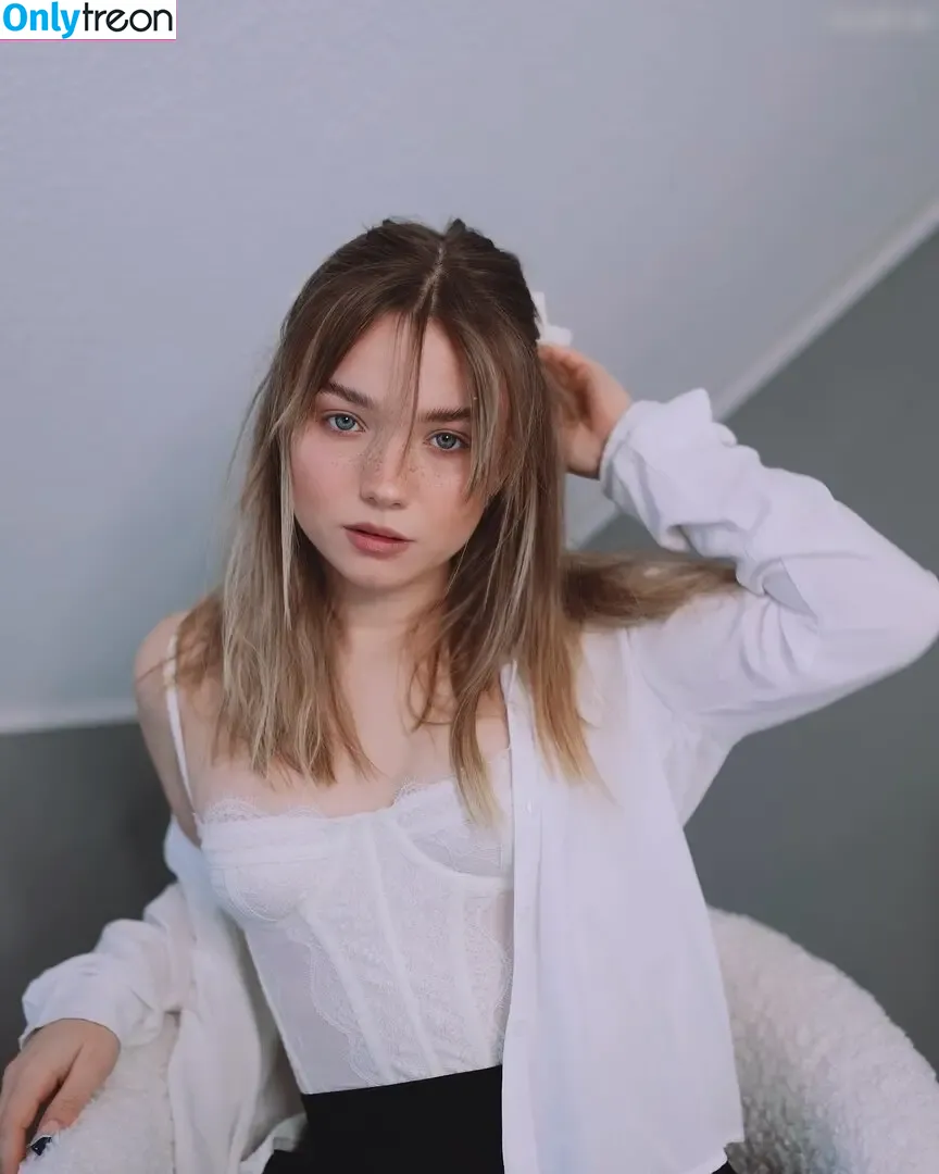 Julia Beautx nude photo #0295 (juliabeautx)