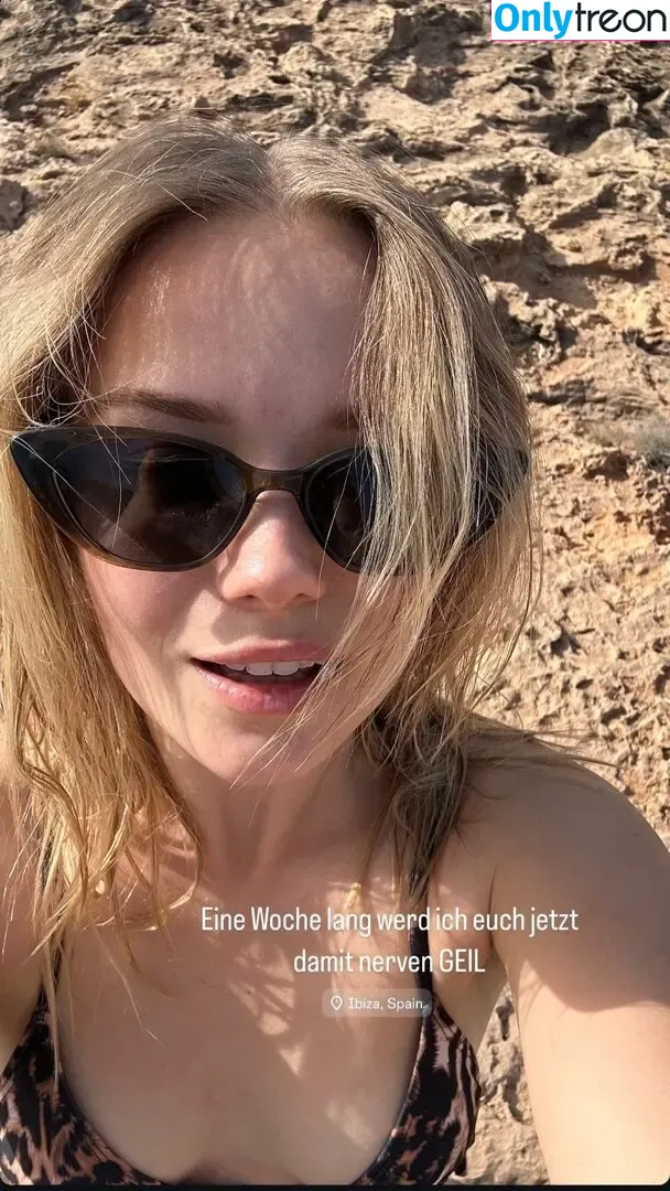 Julia Beautx nude photo #1002 (juliabeautx)