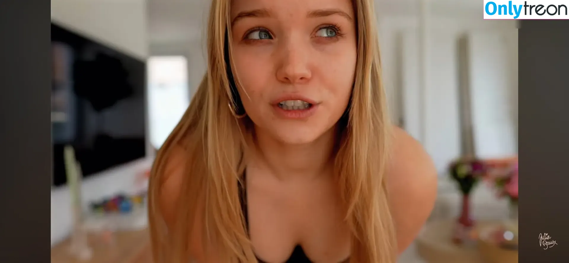Julia Beautx nude photo #1323 (juliabeautx)