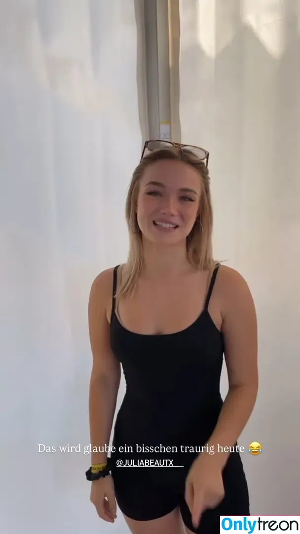 Julia Beautx nude photo #1862 (juliabeautx)