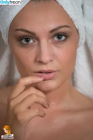 Julia Benesch / namastejuli nude photo #0062