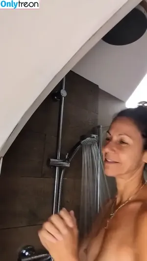 Julia Bradbury / Showing Breasts / therealjuliabradbury nude photo #0032