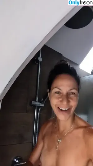 Julia Bradbury / Showing Breasts / therealjuliabradbury nude photo #0034
