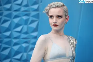 Julia Garner / juliagarnerofficial / ztyg_29 nude photo #0204