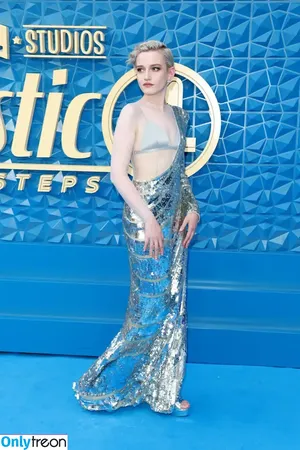 Julia Garner / juliagarnerofficial / ztyg_29 nude photo #0227