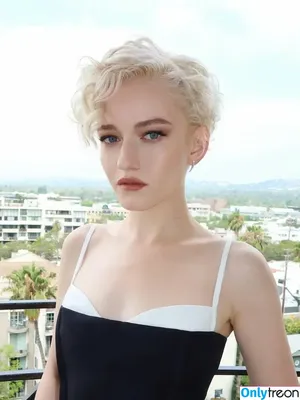 Julia Garner / juliagarnerofficial / ztyg_29 nude photo #0238