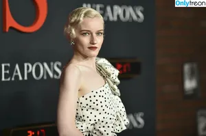 Julia Garner / juliagarnerofficial / ztyg_29 nude photo #0256