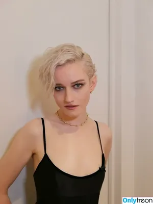 Julia Garner / juliagarnerofficial / ztyg_29 nude photo #0263