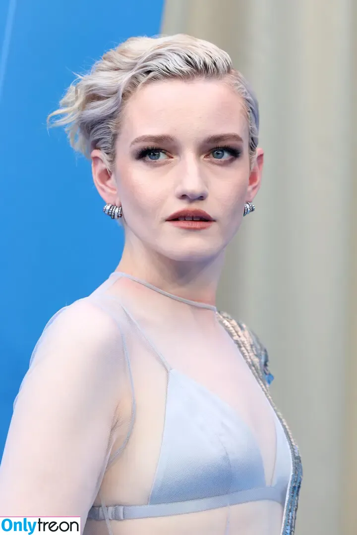 Julia Garner nude photo #0207 (juliagarnerofficial / ztyg_29)