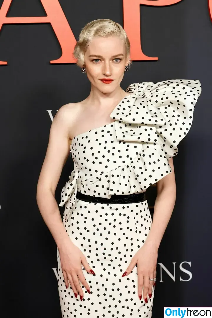 Julia Garner nude photo #0248 (juliagarnerofficial / ztyg_29)