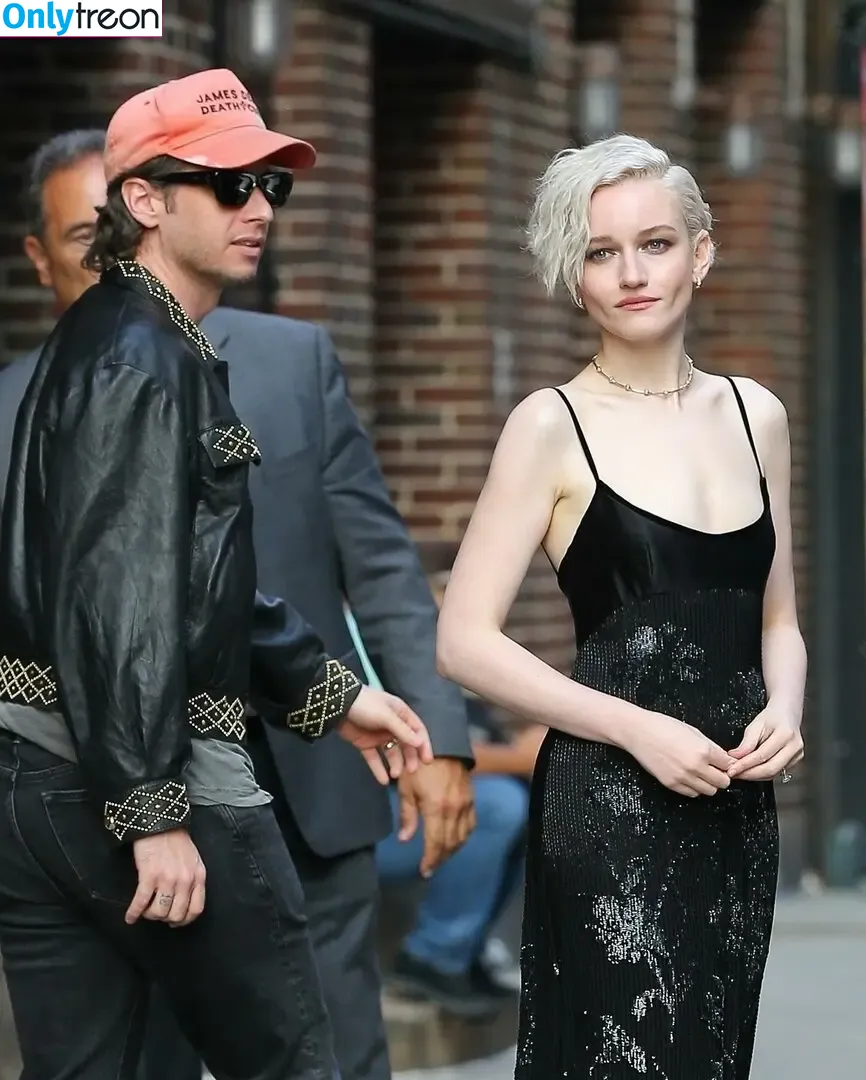 Julia Garner nude photo #0273 (juliagarnerofficial / ztyg_29)