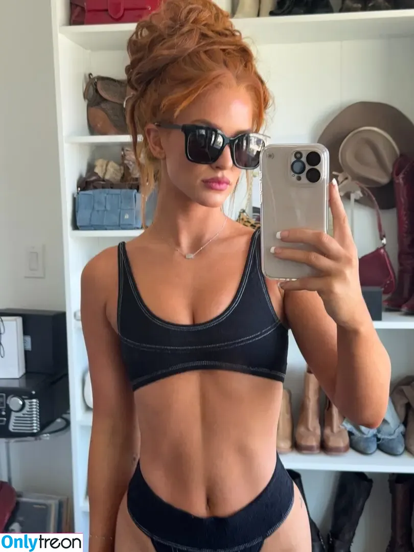 Julia Hatch nude photo #0056 (julia.hatchh)