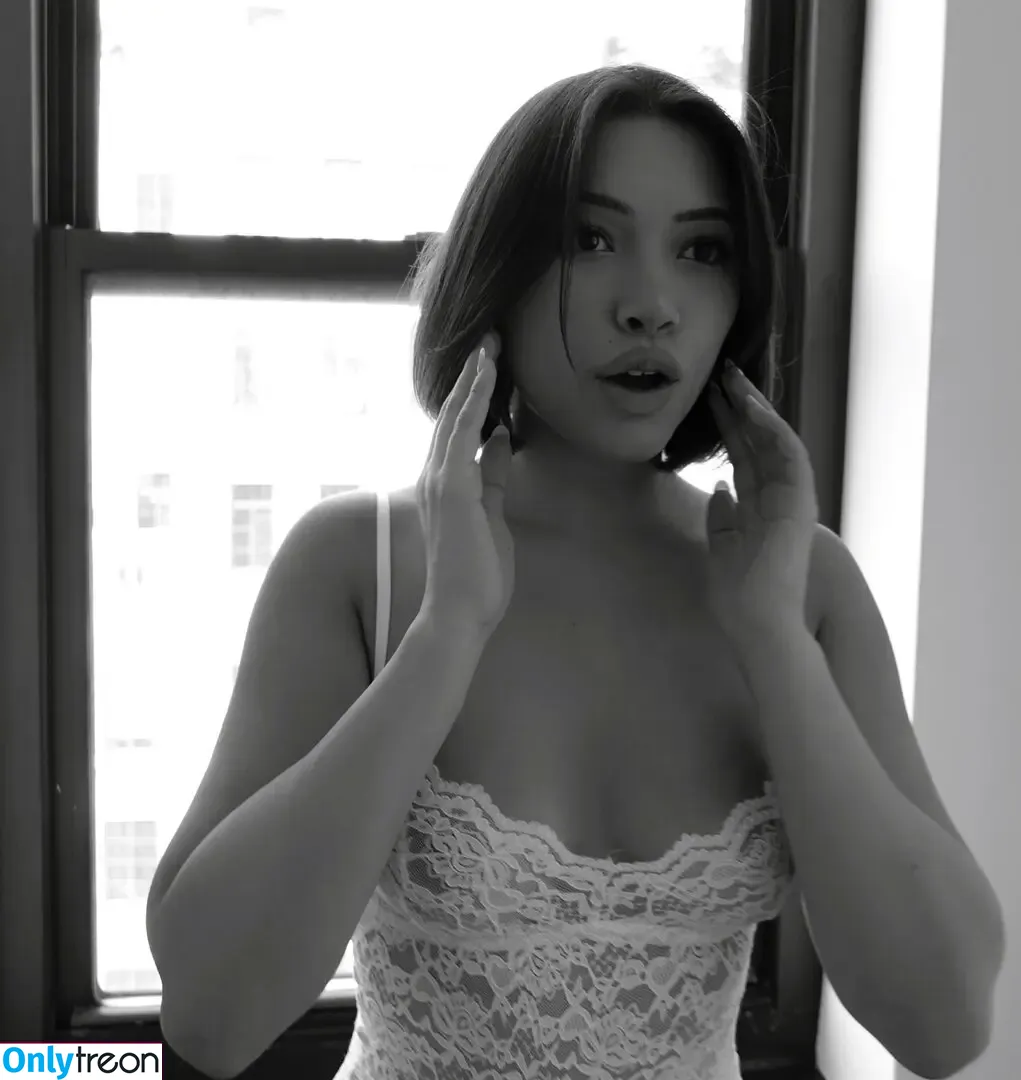 Julia Kelly nude photo #0030 (missjuliakelly)