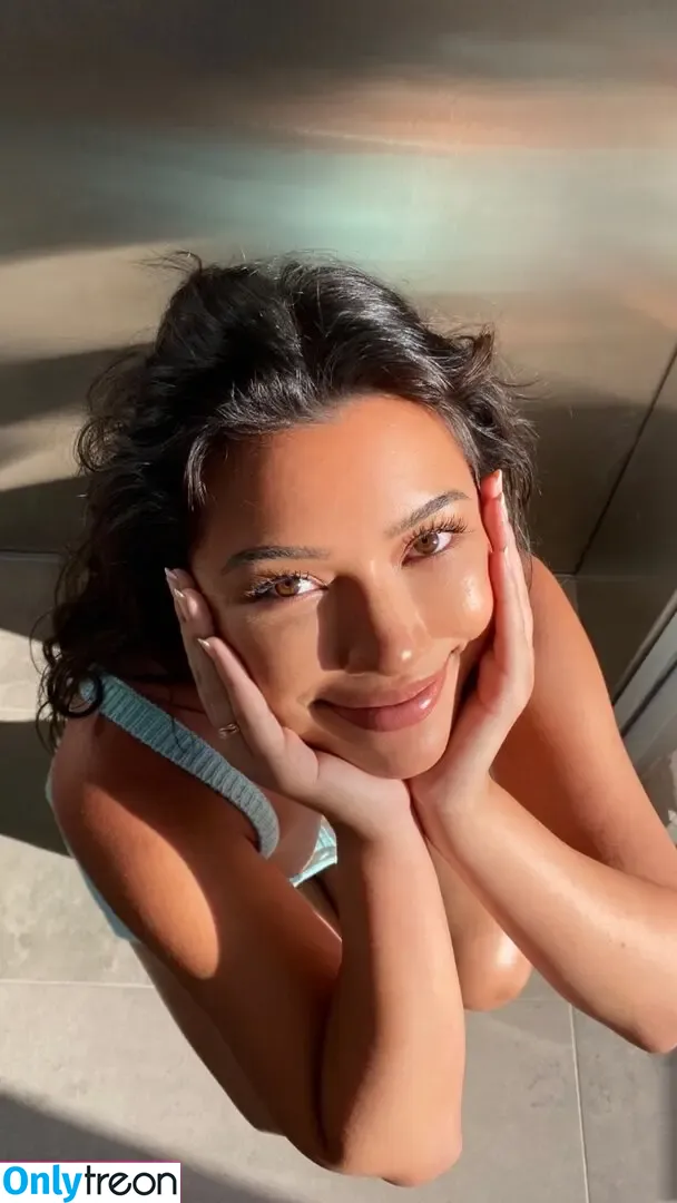 Julia Kelly nude photo #0067 (missjuliakelly)