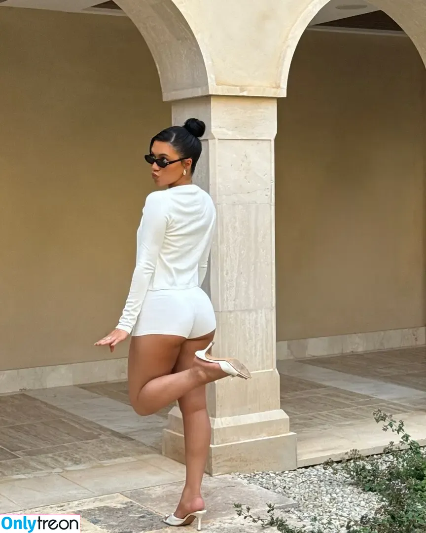 Julia Kelly nude photo #0072 (missjuliakelly)