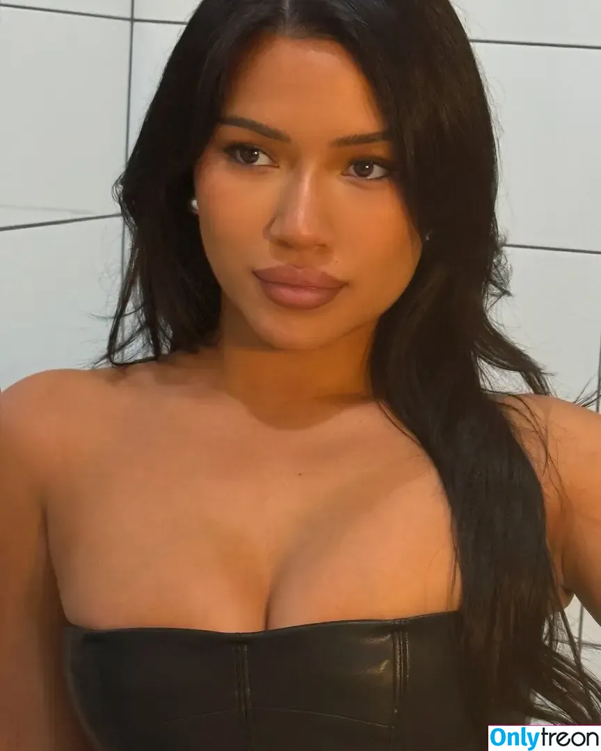 Julia Kelly nude photo #0124 (missjuliakelly)