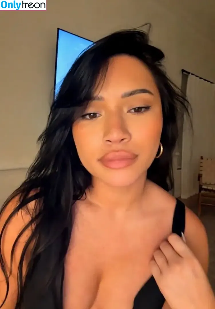 Julia Kelly nude photo #0129 (missjuliakelly)