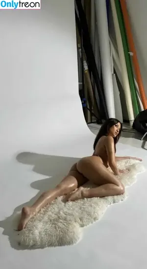Julia Kelly / missjuliakelly / thesophiakelly nude photo #0518