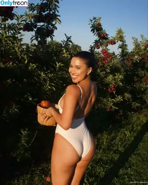 Julia Kelly / missjuliakelly / thesophiakelly nude photo #0693