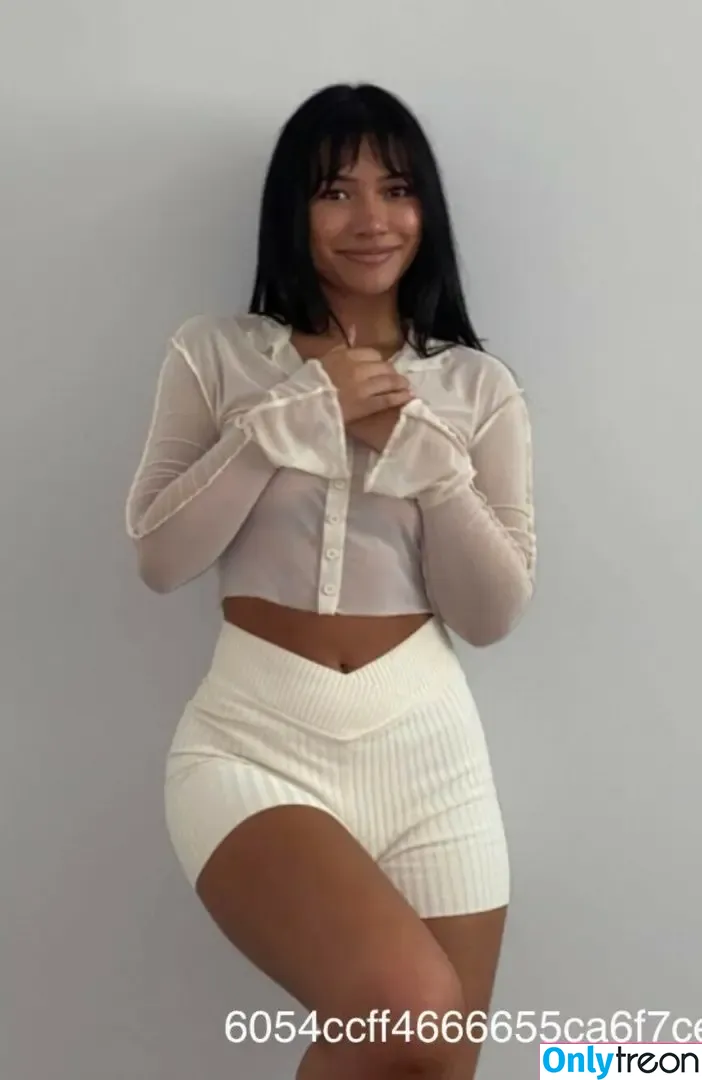 Julia Kelly nude photo #0027 (missjuliakelly / thesophiakelly)