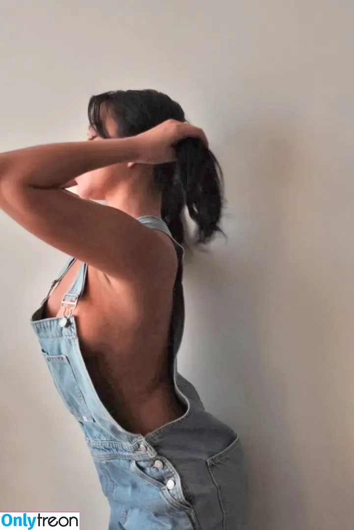 Julia Kelly nude photo #0048 (missjuliakelly / thesophiakelly)