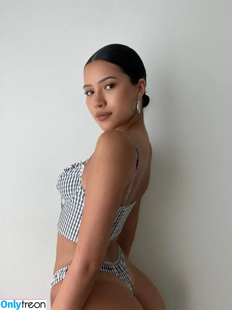 Julia Kelly nude photo #0111 (missjuliakelly / thesophiakelly)