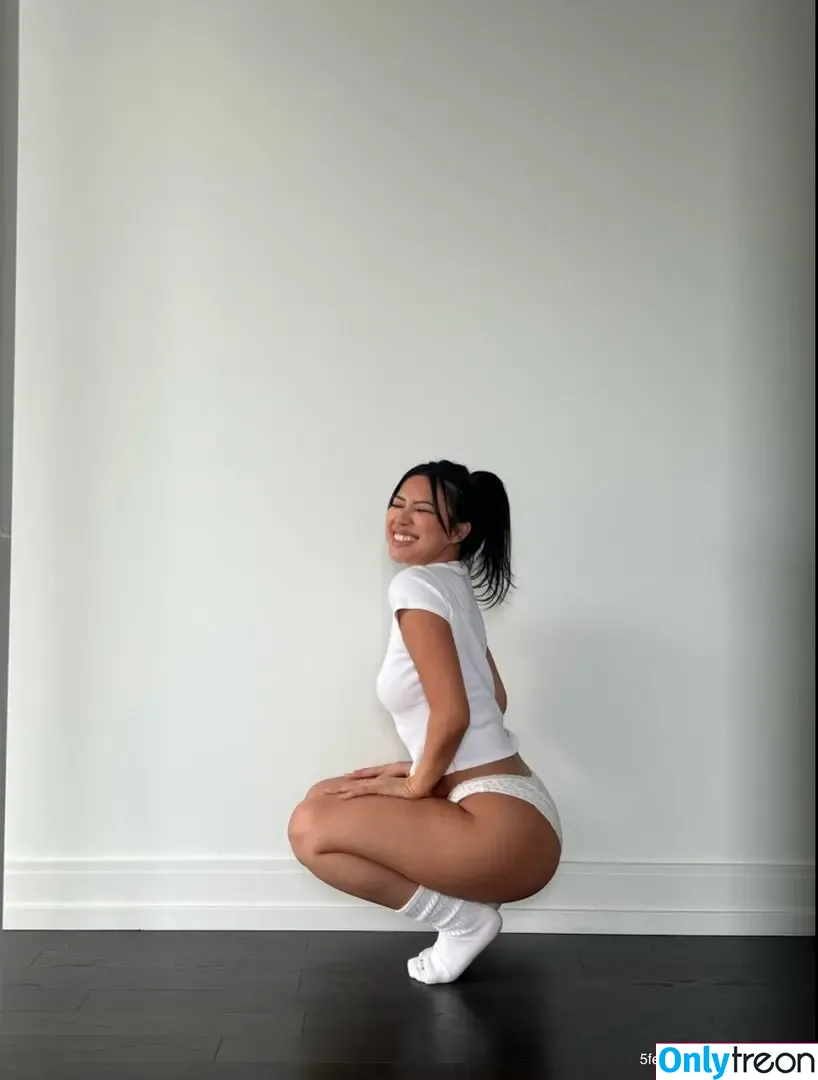 Julia Kelly nude photo #0138 (missjuliakelly / thesophiakelly)
