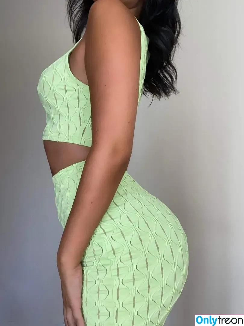 Julia Kelly nude photo #0159 (missjuliakelly / thesophiakelly)