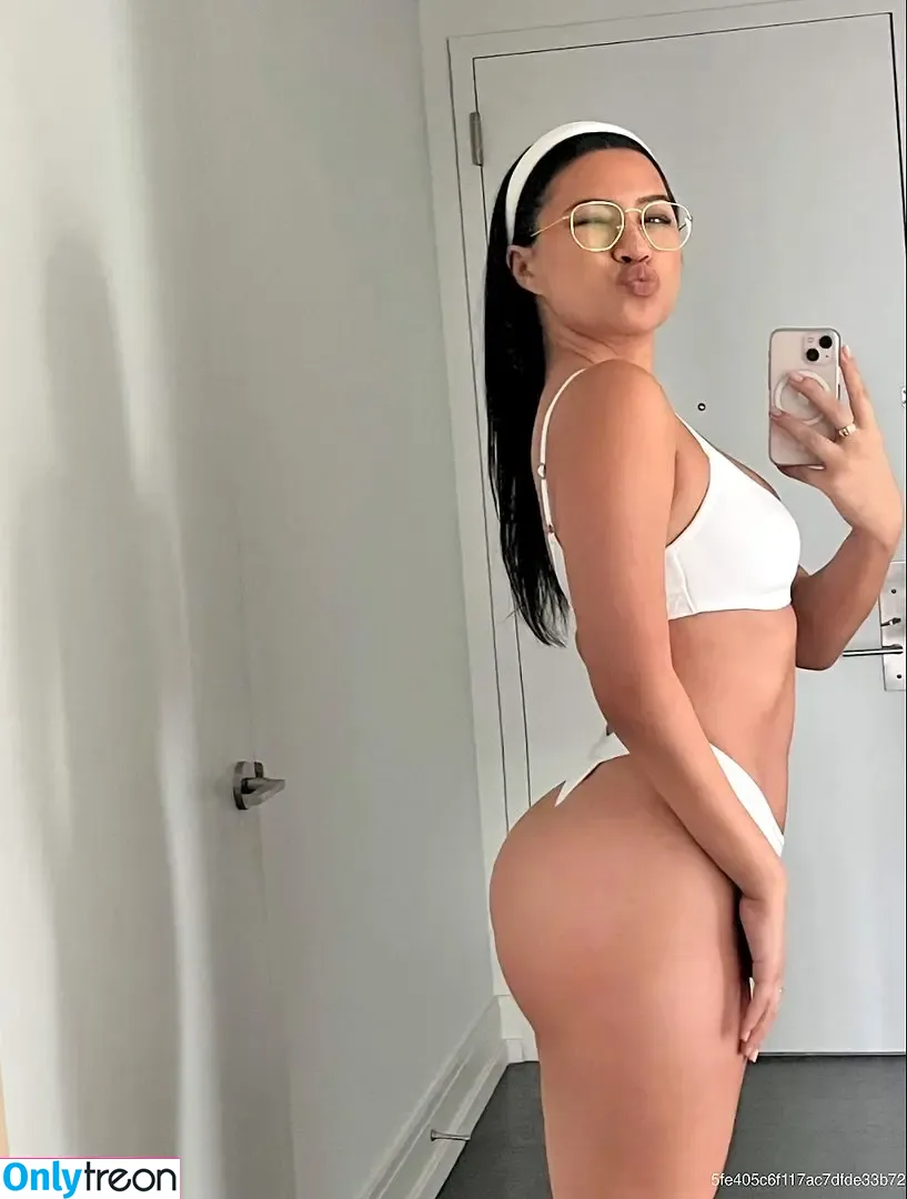 Julia Kelly nude photo #0176 (missjuliakelly / thesophiakelly)