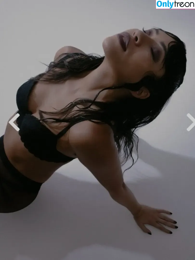 Julia Kelly nude photo #0179 (missjuliakelly / thesophiakelly)