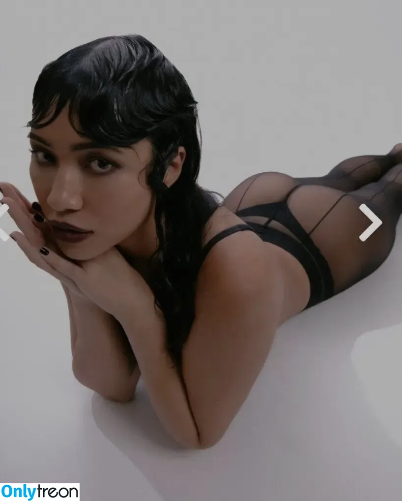 Julia Kelly nude photo #0186 (missjuliakelly / thesophiakelly)