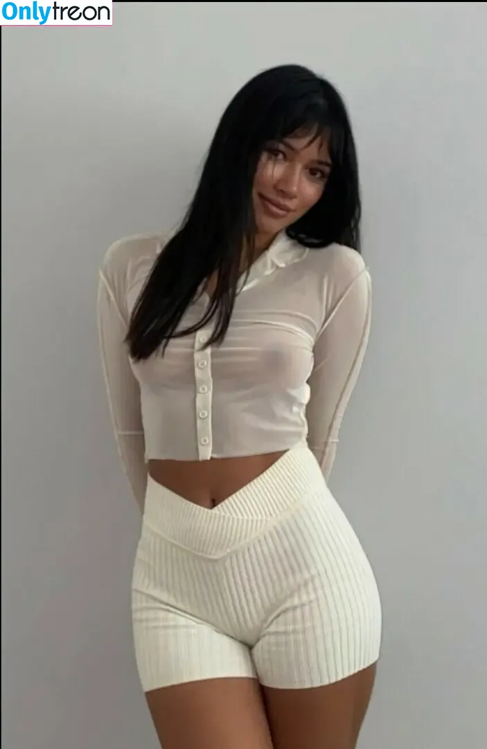 Julia Kelly nude photo #0248 (missjuliakelly / thesophiakelly)