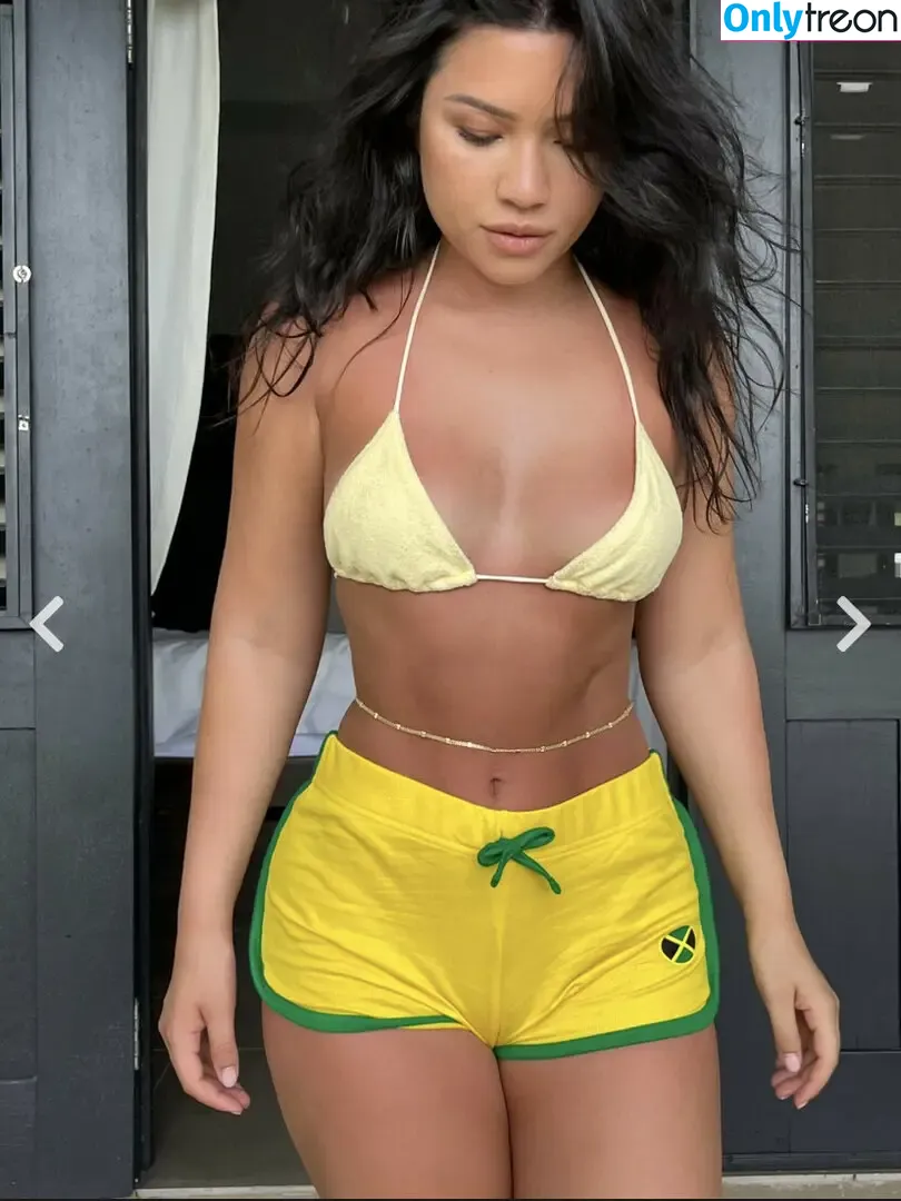 Julia Kelly nude photo #0280 (missjuliakelly / thesophiakelly)