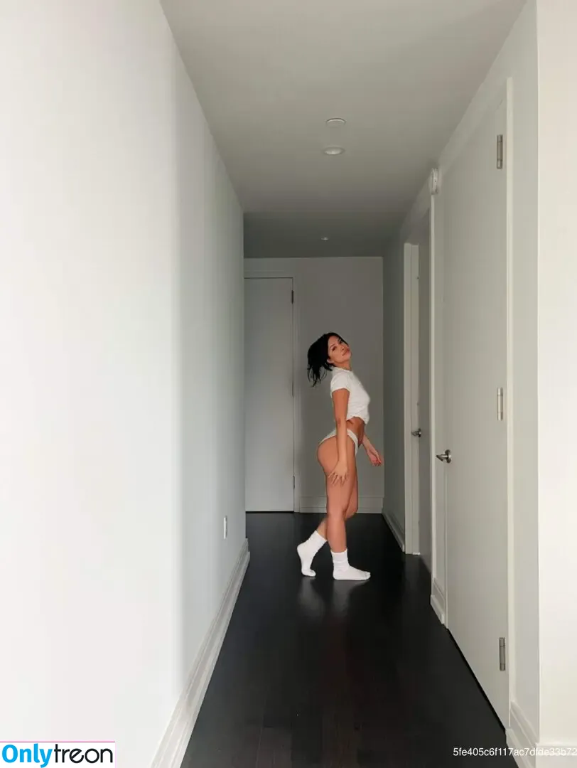 Julia Kelly nude photo #0334 (missjuliakelly / thesophiakelly)