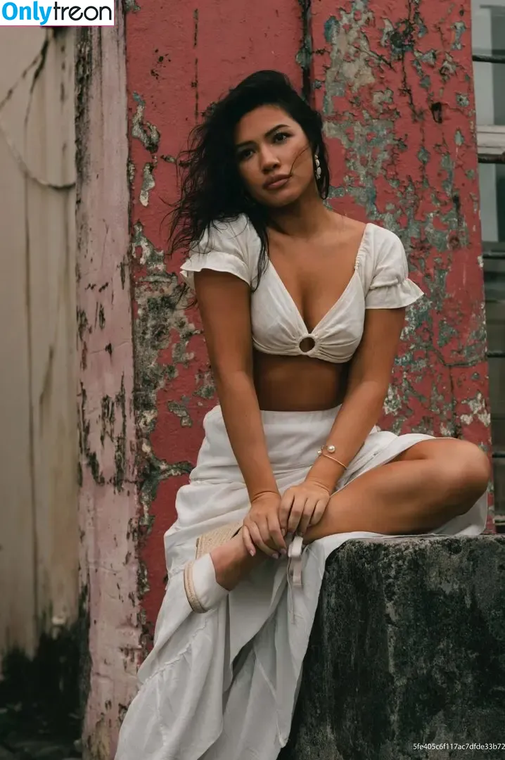 Julia Kelly nude photo #0395 (missjuliakelly / thesophiakelly)