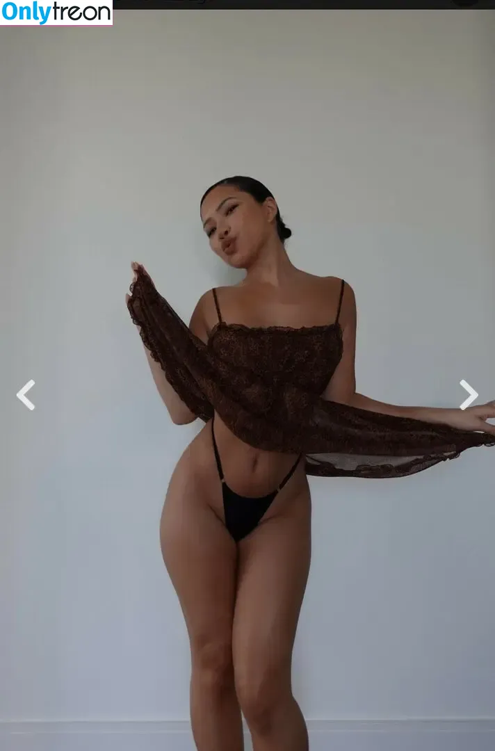 Julia Kelly nude photo #0496 (missjuliakelly / thesophiakelly)