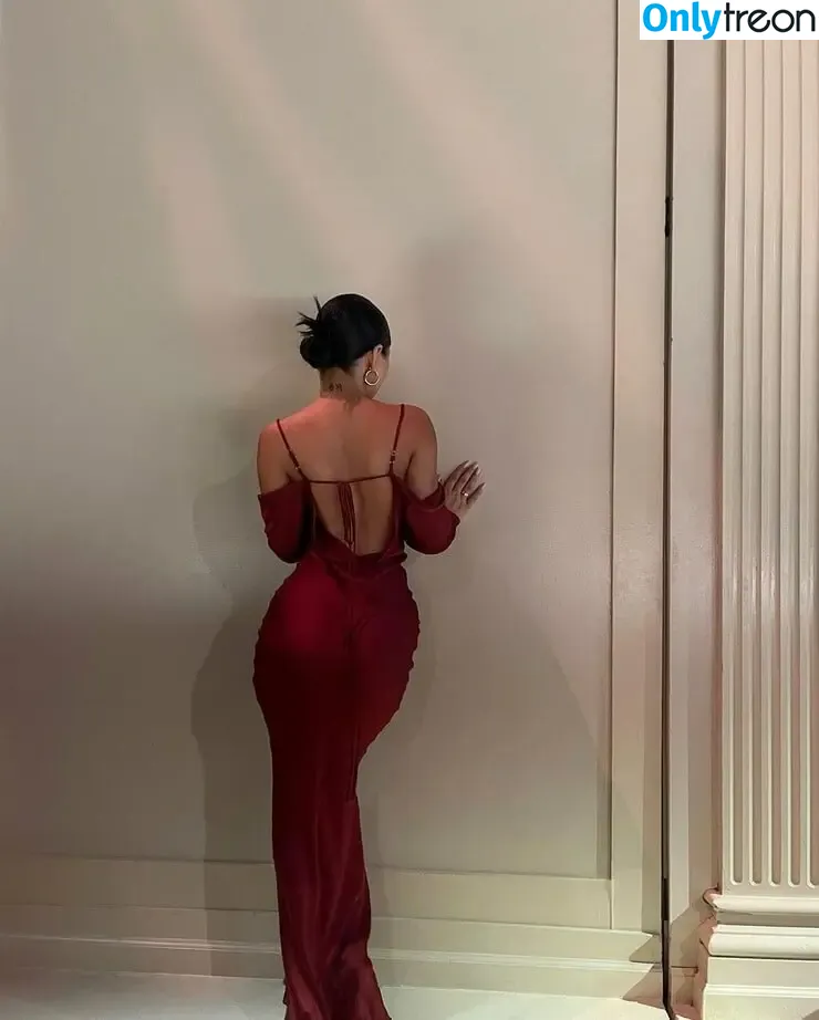 Julia Kelly nude photo #0511 (missjuliakelly / thesophiakelly)