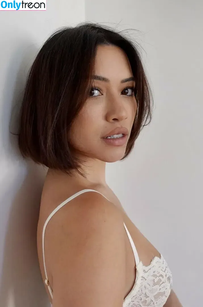 Julia Kelly nude photo #0566 (missjuliakelly / thesophiakelly)
