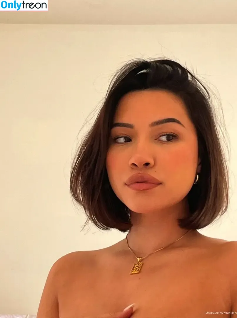 Julia Kelly nude photo #0634 (missjuliakelly / thesophiakelly)