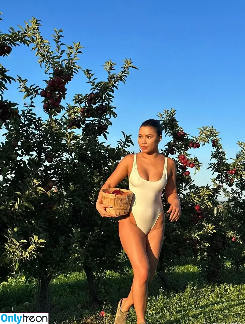 Julia Kelly nude photo #0704 (missjuliakelly / thesophiakelly)