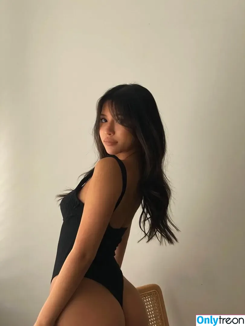 Julia Kelly nude photo #0774 (missjuliakelly / thesophiakelly)