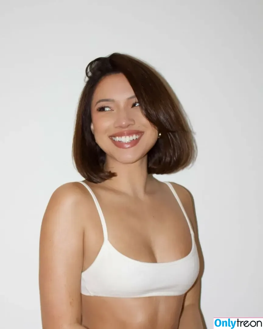 Julia Kelly nude photo #0914 (missjuliakelly / thesophiakelly)
