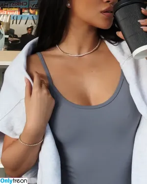 Julia Kelly / missjuliakelly / thesophiakelly nude photo #1443