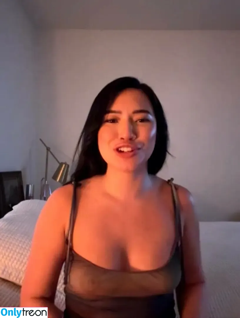 Julia Kelly nude photo #1172 (missjuliakelly / thesophiakelly)