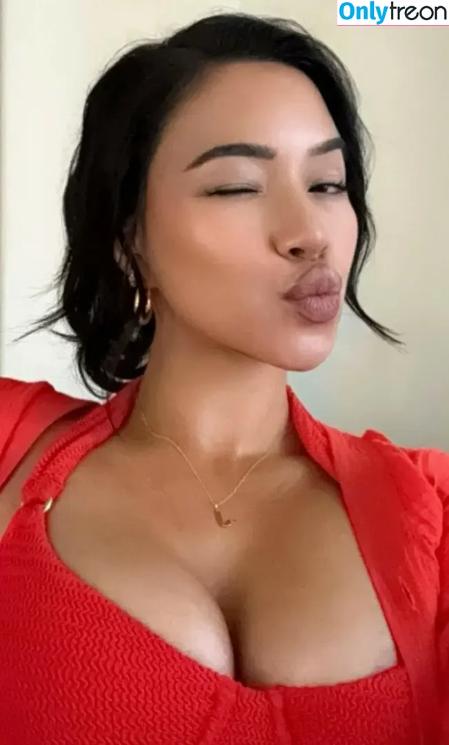 Julia Kelly nude photo #1278 (missjuliakelly / thesophiakelly)