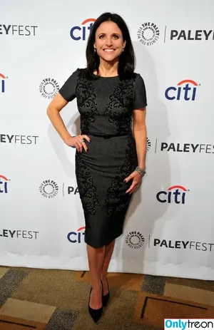 Julia Louis-Dreyfus / Julia Louis Dreyfus / officialjld nude photo #0111