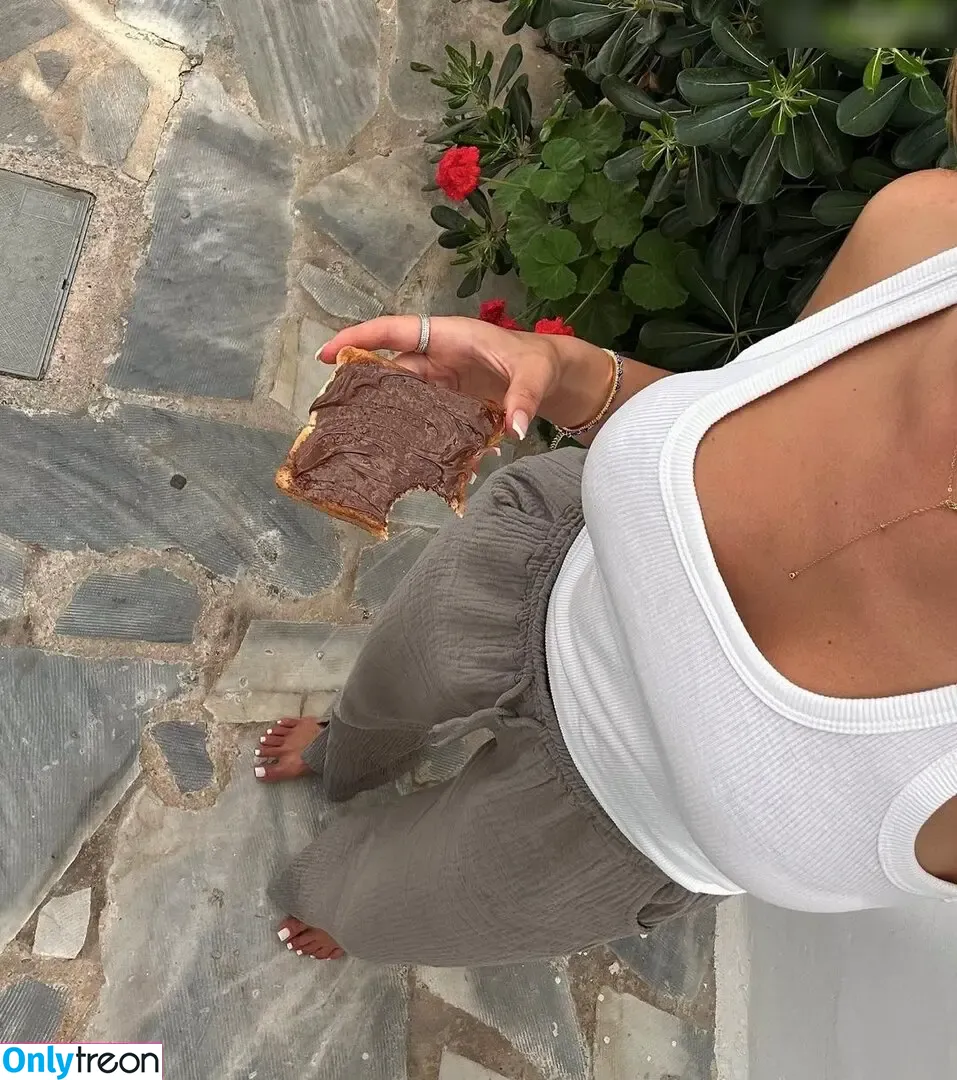 Julia Meck nude photo #0026 (julia.meck)