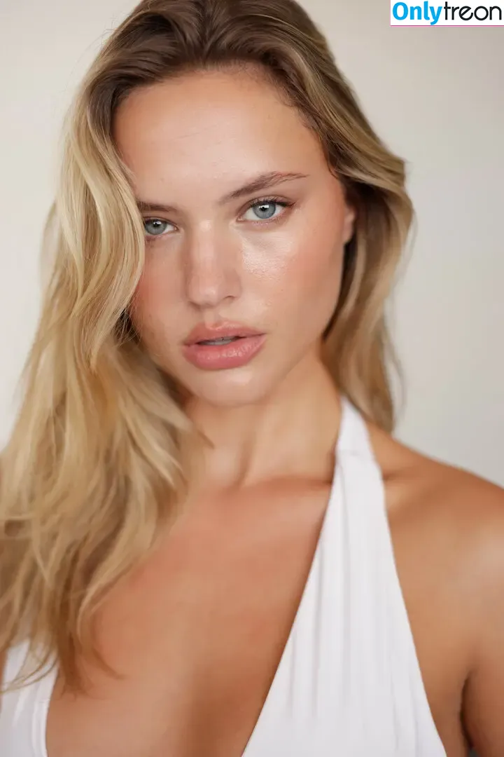 Julia Van Hest nude photo #0036 (juliavanhest)