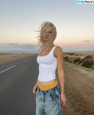 Julia Wulf / Juleslw nude photo #0022