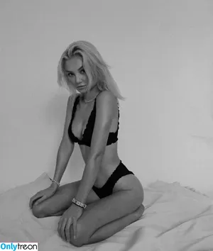 Julia Wulf / Juleslw nude photo #0084